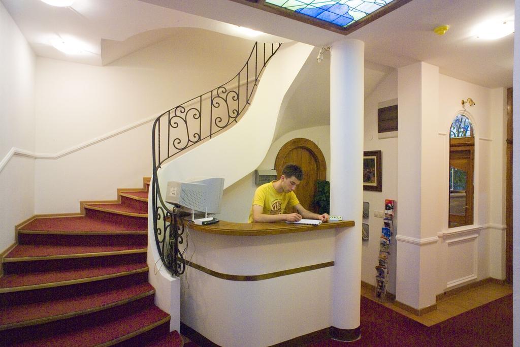 Garni Hotel Panorama Lux Ni Exterior foto